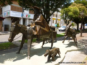 Monumento em Homenagem aos Tropeiros - Janeiro/2013